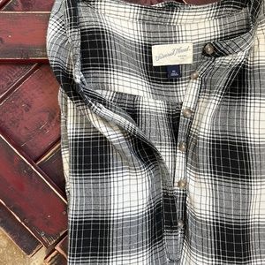 Universal Thread Goods Co. top women’s size xs - dry cleaned/ready to wear